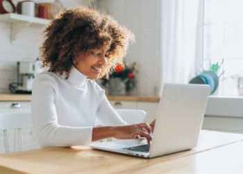 Motorista, aprenda a recorrer de multa de trânsito online Imagem - AdobeStock