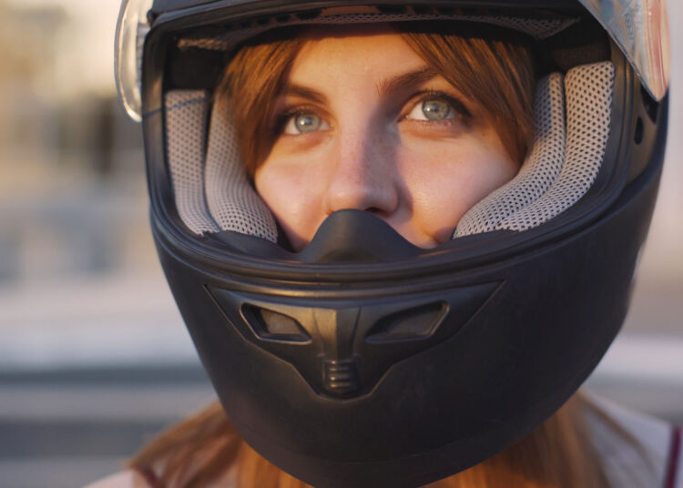 Como escolher capacete para moto
