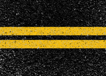 Ultrapassar em faixa contínua