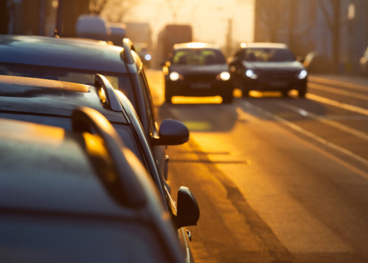 Forçar passagem entre veículos