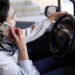Multa por usar celular no volante