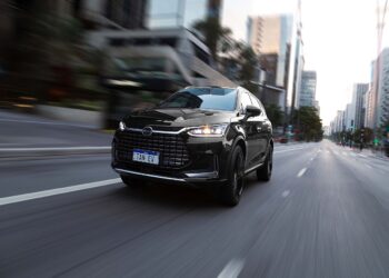 Análise do Novo BYD Tan: Mudanças Visuais, Bateria Gigante e Perda de Desempenho