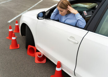 O que acontece se aluno cometer infração de trânsito no carro de autoescola