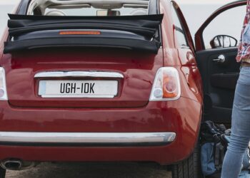 O que falta para placas de carros voltarem a mostrar município do veículo