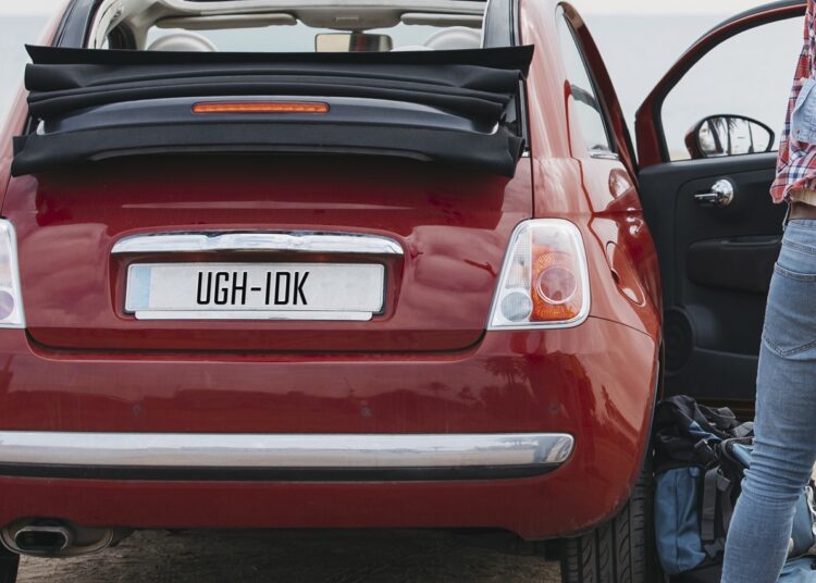 O que falta para placas de carros voltarem a mostrar município do veículo