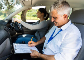 Projeto de lei quer aprovar uso de carro pessoal em prova prática do Detran