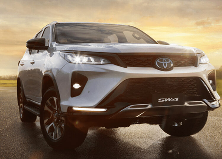 Toyota SW4 versão híbrida