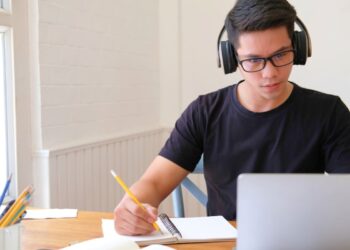 Autoescola online: saiba se é possível na primeira habilitação