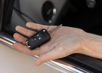 Bateria da Chave Presencial Descarregada Saiba o que fazer para não ficar na mão