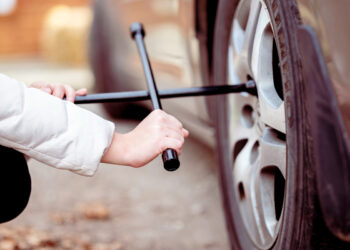 Este é o valor da multa por andar sem macaco e chave de roda no carro