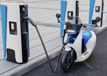 Moto elétrica precisa de CNH? Saiba agora