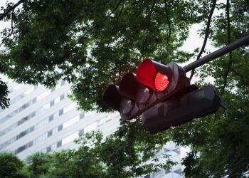 Mais do que Cores Como a Tecnologia dos Semáforos Molda Nossas Rotinas