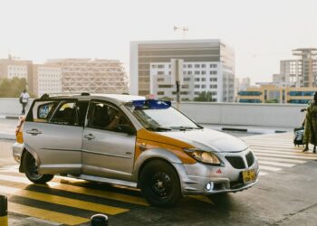 Parar em faixa de pedestre: saiba qual o valor da multa