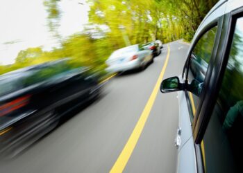 Ultrapassar pela direita pode doer no bolso, confira