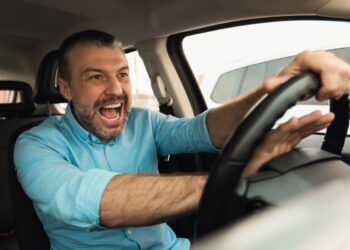 3 infrações de trânsito inusitadas que você pode estar cometendo