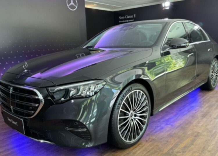 Mercedes Classe E 2025: conheça tudo sobre o carro