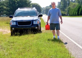 Multa por carro sem combustível: veja quanto vale essa infração