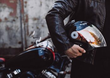 Vida Sobre Duas Rodas: Os Equipamentos que Todo Motociclista Deve Ter