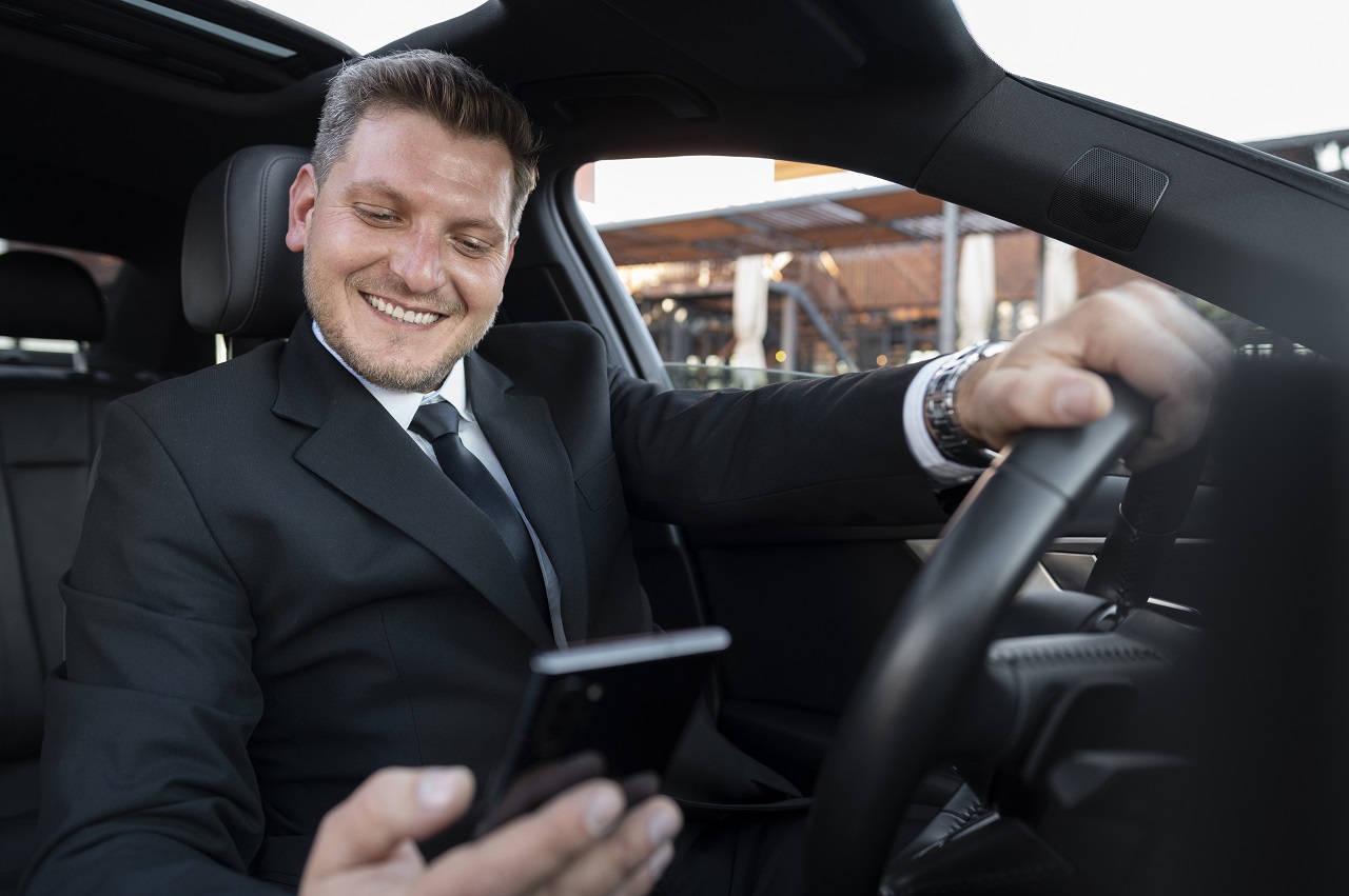 Adeus, Volante? Por que Ainda Vale a Pena Ter um Carro