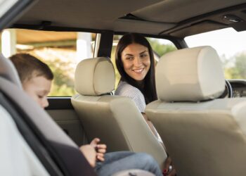 Altura Ideal: Como Saber se a Criança Pode Usar o Assento de Elevação