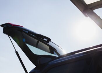 O Que Você Precisa Saber Sobre as Faixas no Vidro do Carro