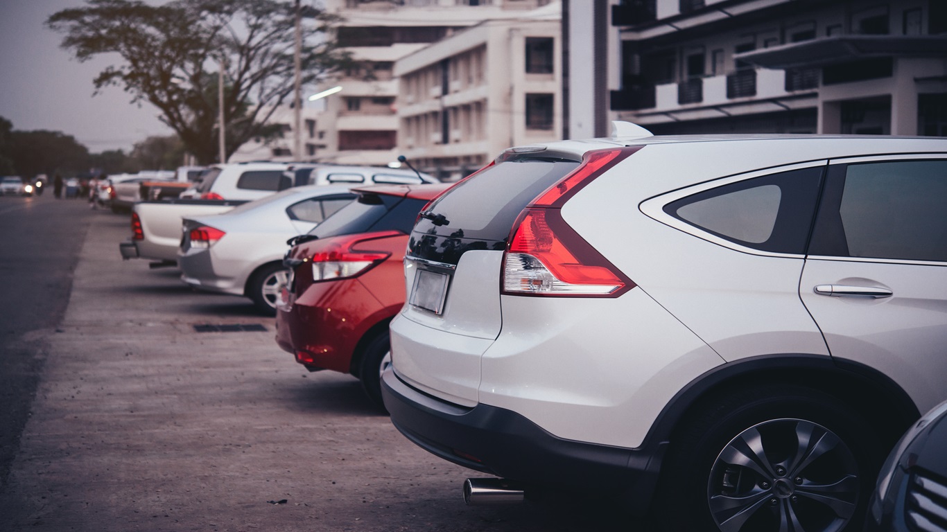 Estacionamento é responsável por carro furtado? Saiba seus direitos!