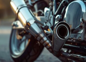 Moto Barulhenta Dá Multa Descubra as consequências de modificar o escapamento