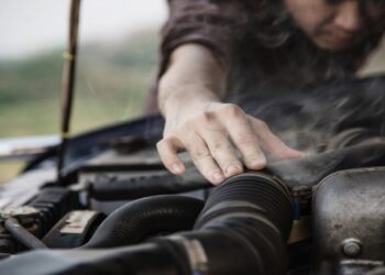 Saiba como agir em situações de emergência no carro