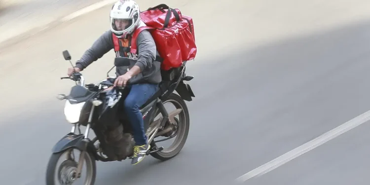 Campanha do Detran RS para segurança dos motoboys