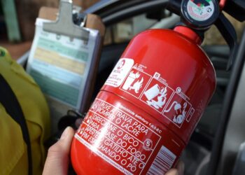 Confira os impactos e debates do possível retorno da obrigatoriedade do extintor