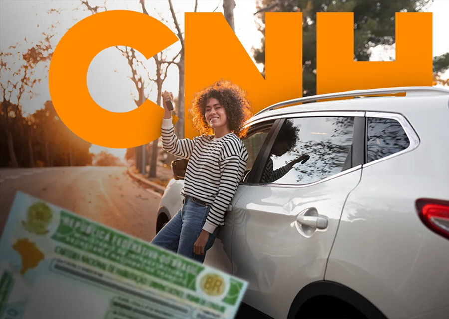 Mulher sorridente com cabelo cacheado ao lado de carro prata segura chaves, com texto "CNH" e documento da habilitação brasileira