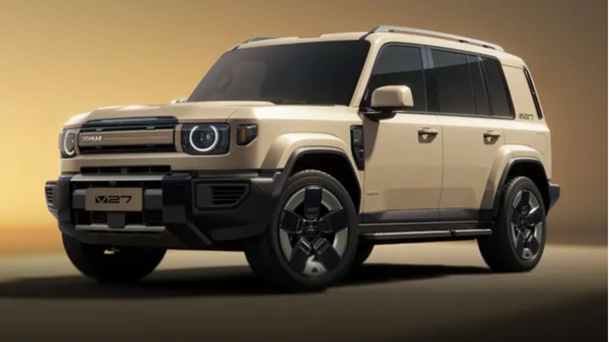 SUV iCar V27 bege, com rodas pretas.