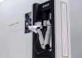 Carregador ultrarrápido da Geely para veículos elétricos apresentado na China.